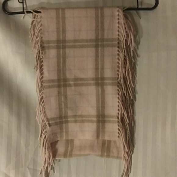 Scarf - Picture 4 of 6